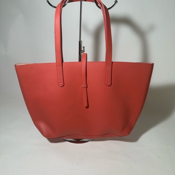 Red Trapezoid Tote Bag with Textured Finish - Picture 1 of 4